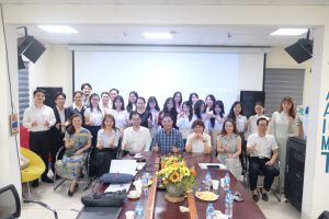 Lễ bảo vệ khóa luận tốt nghiệp: Từ tri thức giảng đường đến năng lực nghiên cứu thực tiễn