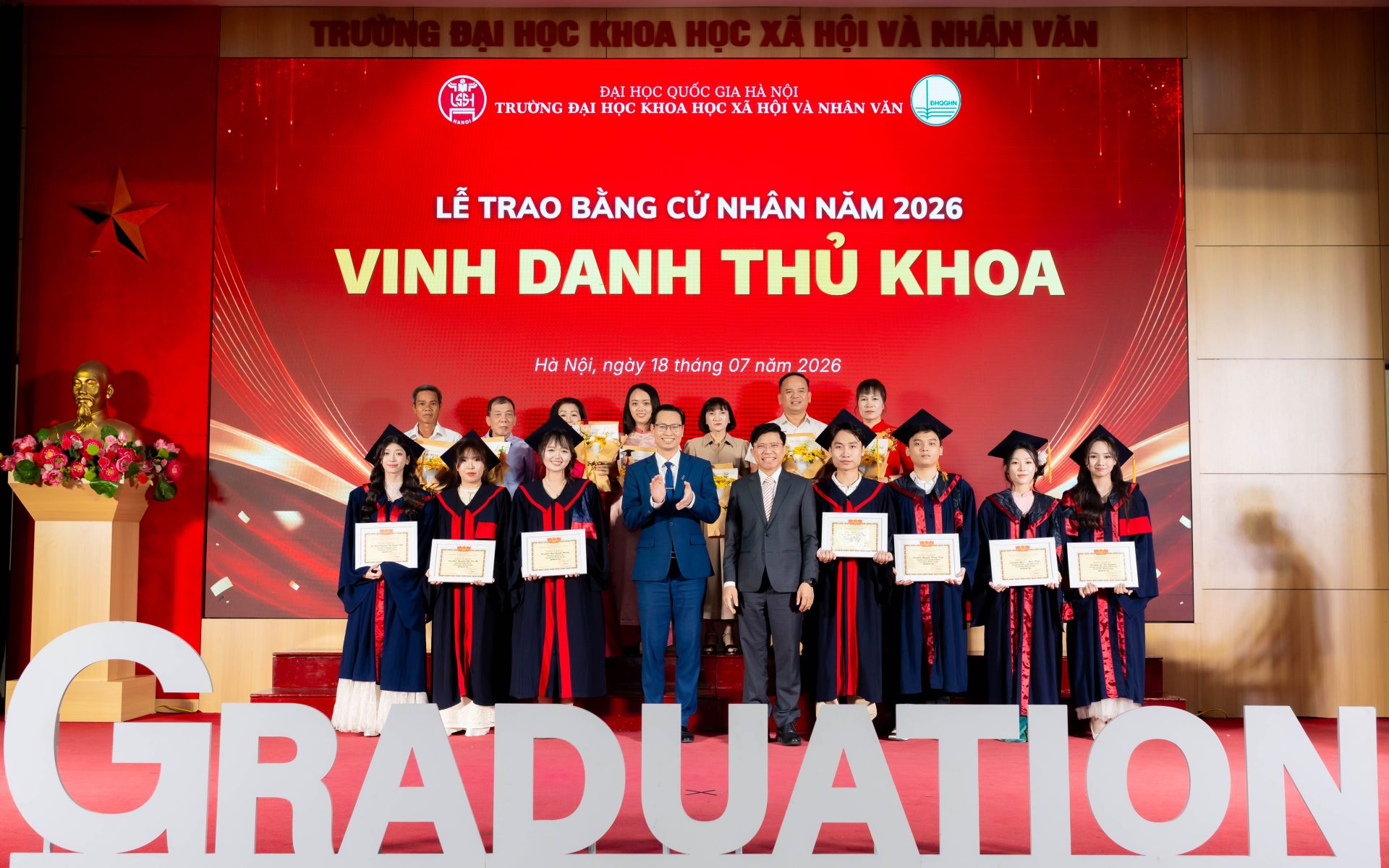 Vinh danh ba thủ khoa xuất sắc – Những gương mặt tiêu biểu của trí tuệ, bản lĩnh và tinh thần cống hiến
