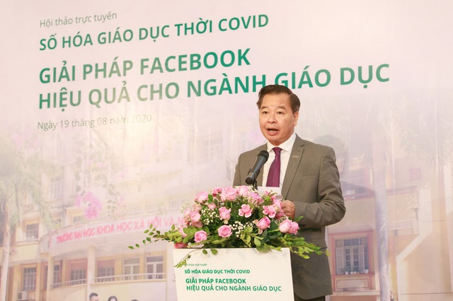 GS.TS. Phạm Quang Minh, Hiệu trưởng trường Đại học Khoa học Xã hội và Nhân văn phát biểu tại hội thảo.