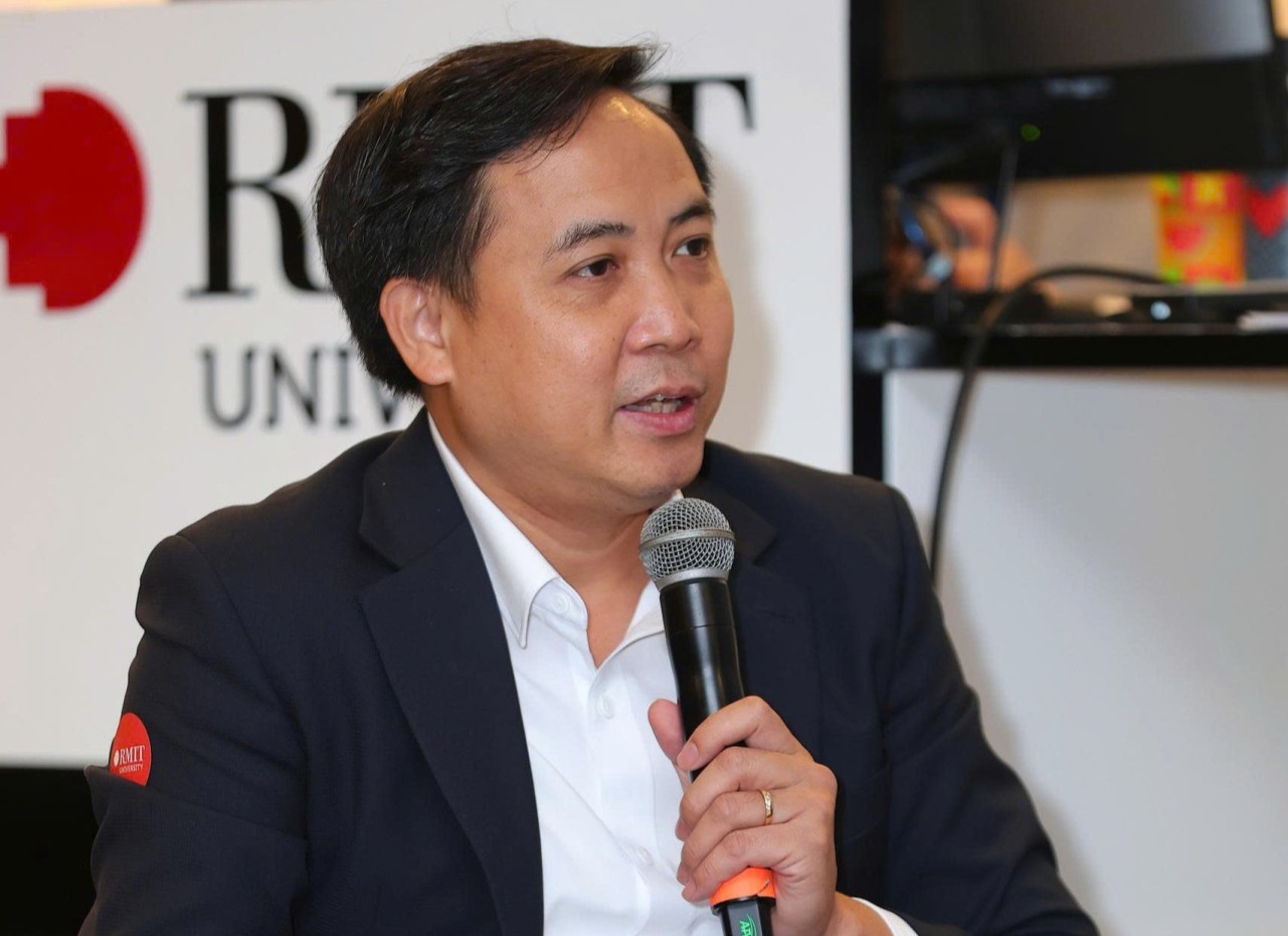 PGS.TS Đỗ Văn Hùng, Trưởng Khoa Thông tin - Thư viện, Trường ĐHKHXH&NV, ĐHQGHN
