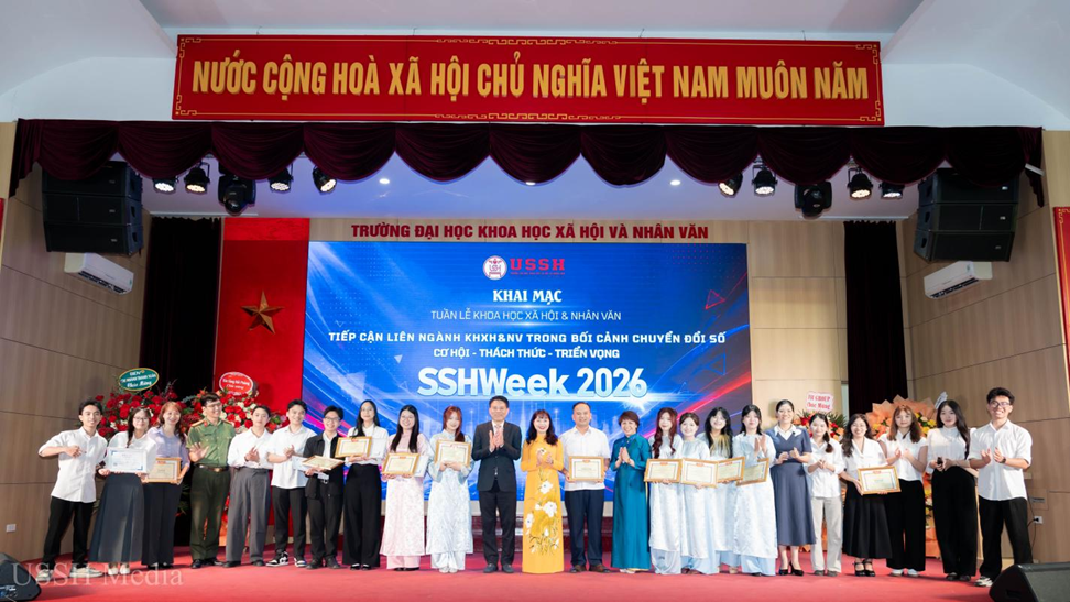 Ghi dấu nỗ lực học thuật của sinh viên Khoa Quản trị thông tin tại SSHWeek 2026