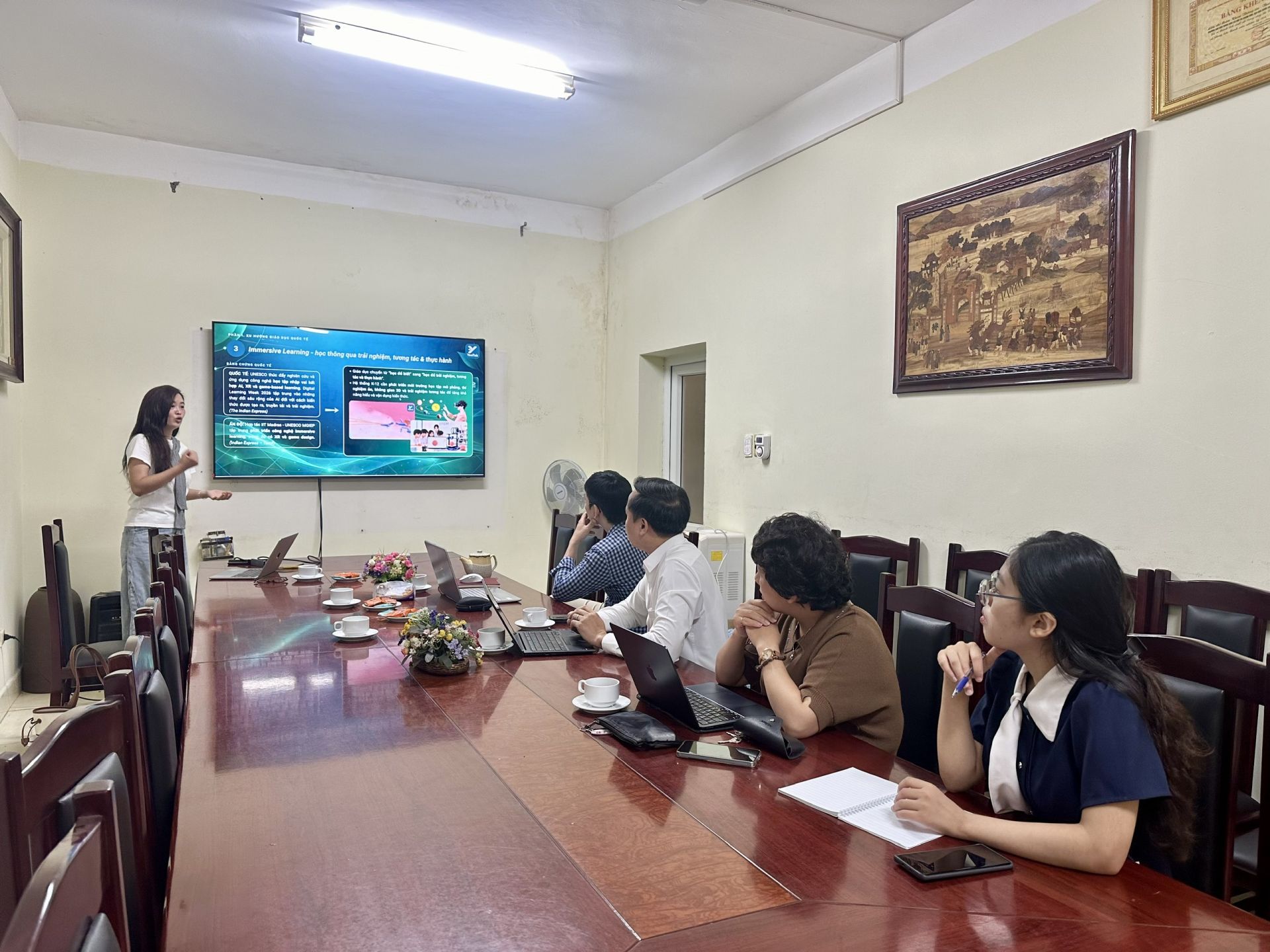 Khoa Quản trị thông tin và Yootek trao đổi cơ hội hợp tác trong giáo dục số và Nhân văn số